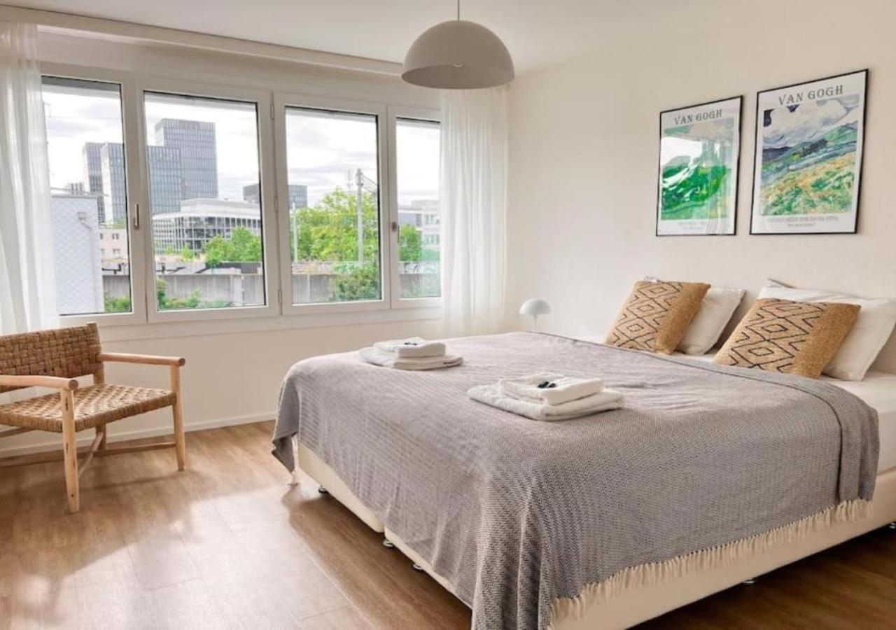 Exclusive Floor For 10 Guests -30- Zürich