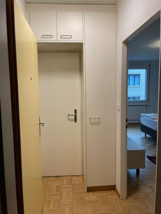 Apartment Cute Next To Museum Of Art - Art 9
