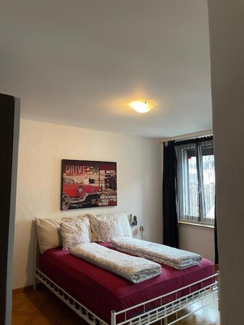 4 Preiswertes Zimmer In Privater Wohnung, Kein Hotel, Ohne Personal, Zum Uebernachten