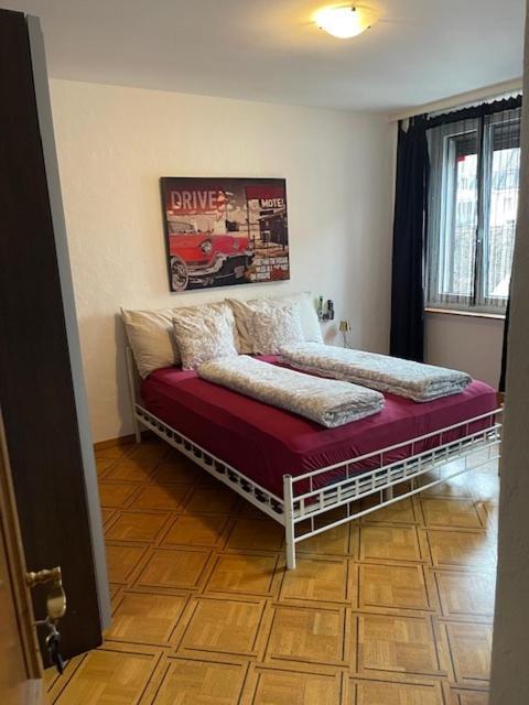 4 Preiswertes Zimmer In Privater Wohnung, Kein Hotel, Ohne Personal, Zum Uebernachten