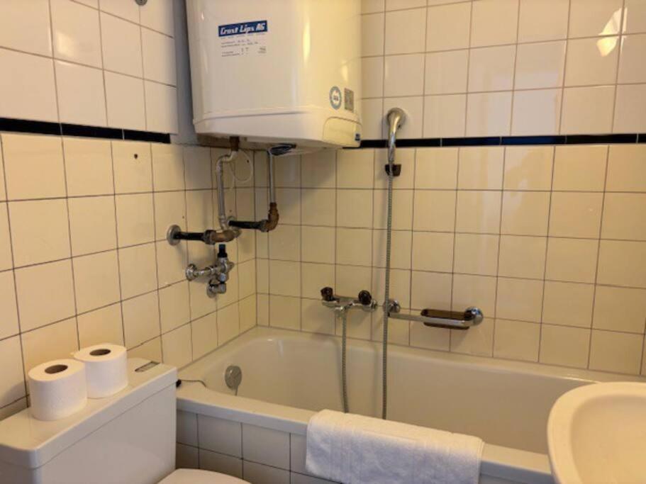 Apartment Very Near - Cross 2 Zurich