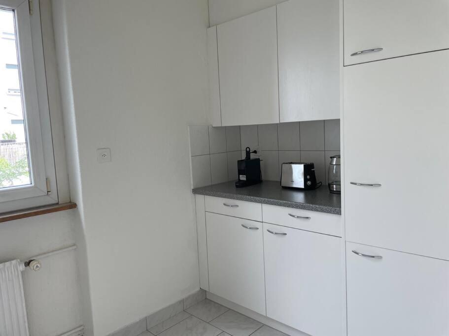 Practical Nearby - Cross 6 Zurich