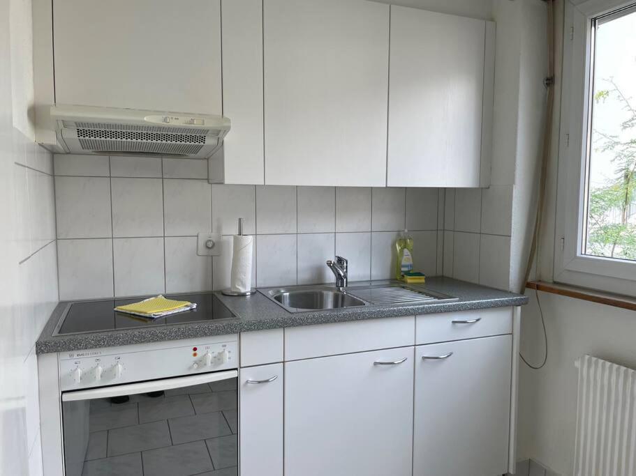 Practical Nearby - Cross 6 Apartment *