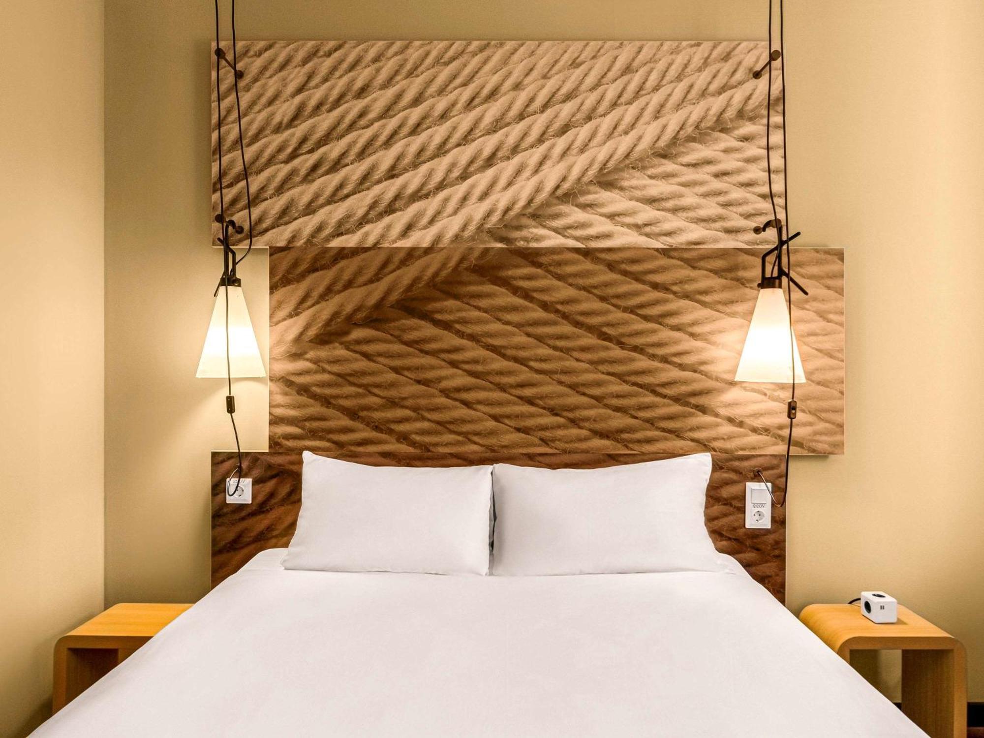 Hotel Ibis West 3*
