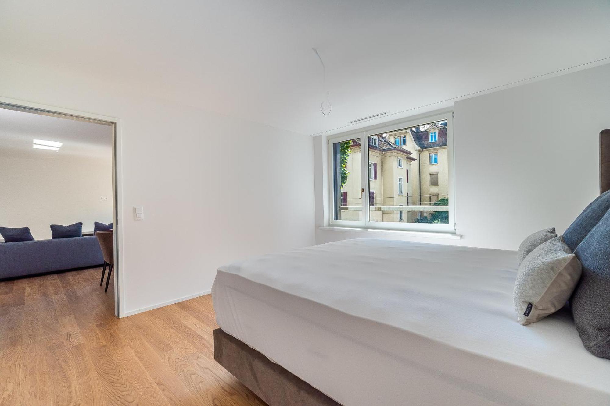 Apartment Wollishofen Station, 2 Bedroom, Kitchen & Parking