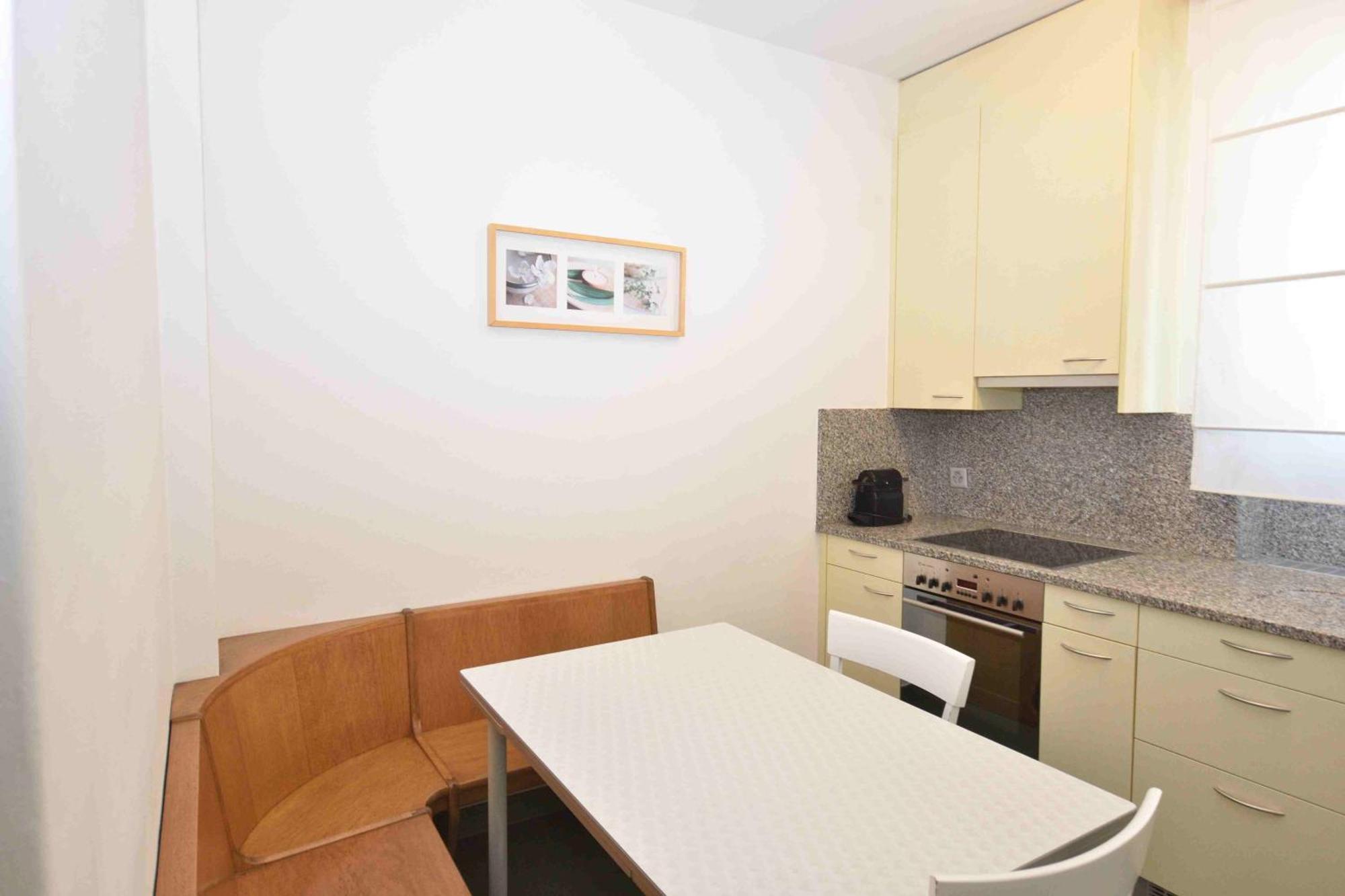 Apartment 2br Flat Near And - Stardust 22 Zurich