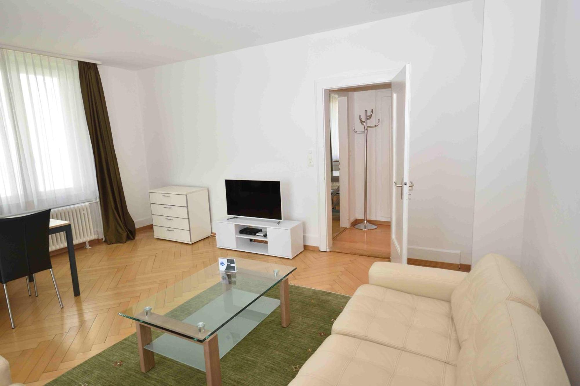 2br Flat Near And - Stardust 22 Apartment *