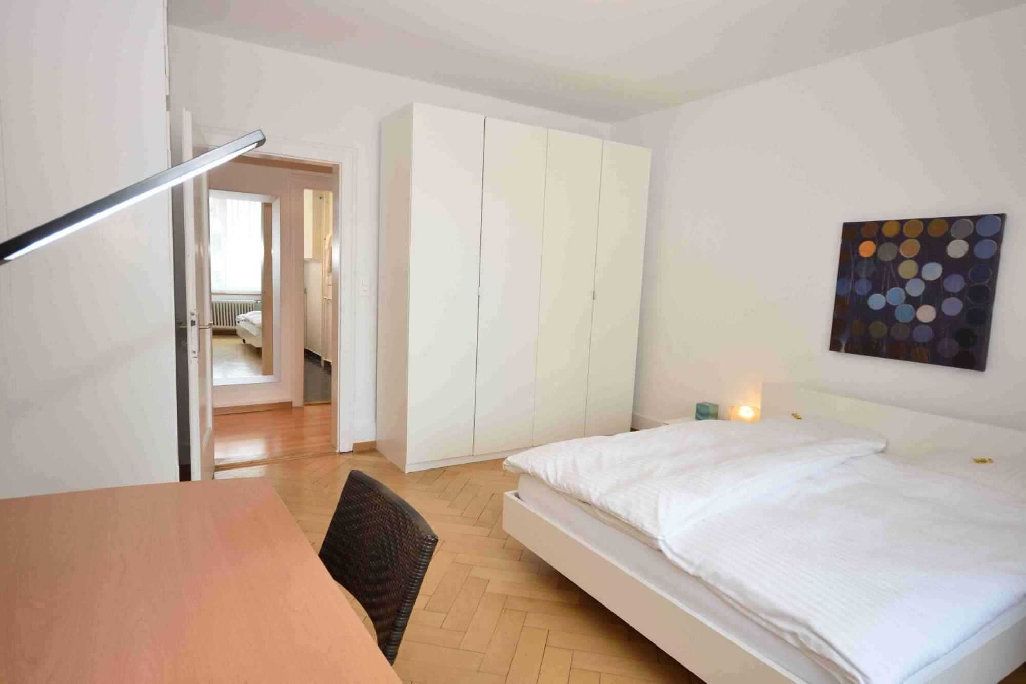 2br Flat Near And - Stardust 22 Zurich