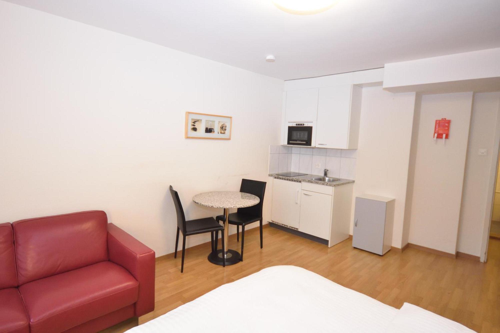 Lovely In The Center - Crown 1 Apartment