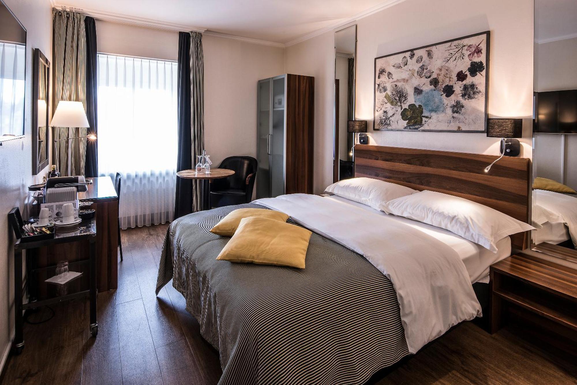 Hotel Plaza 4*