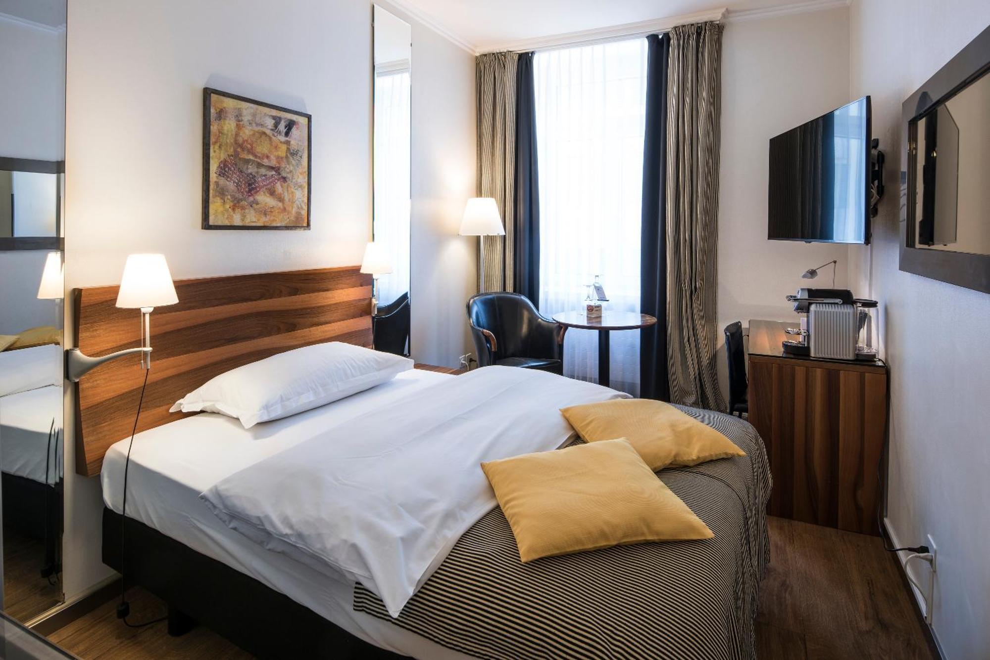 Plaza 4* Zürich