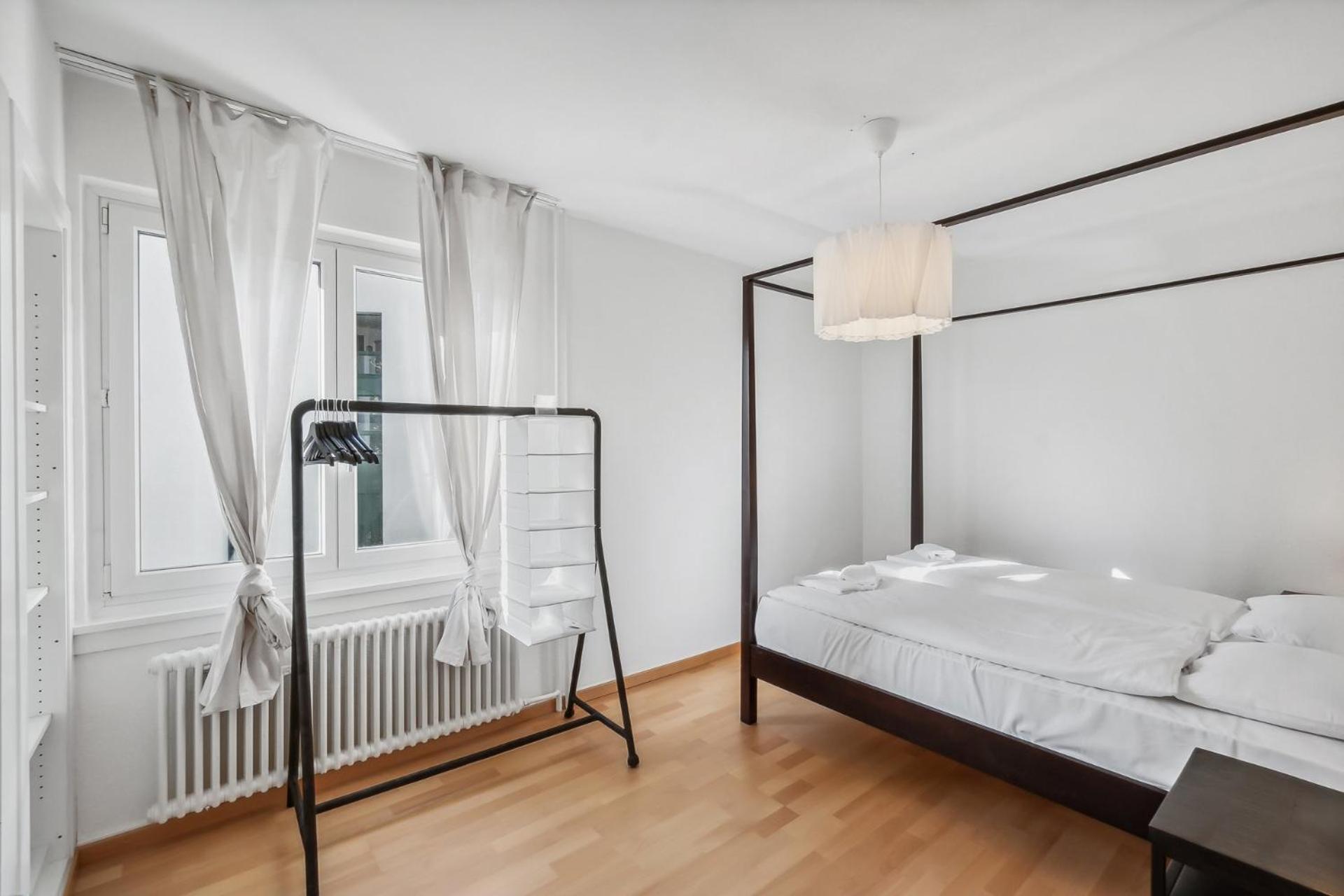 Comfortable In Oerlikon 20 Minutes Away From Airport Zürich