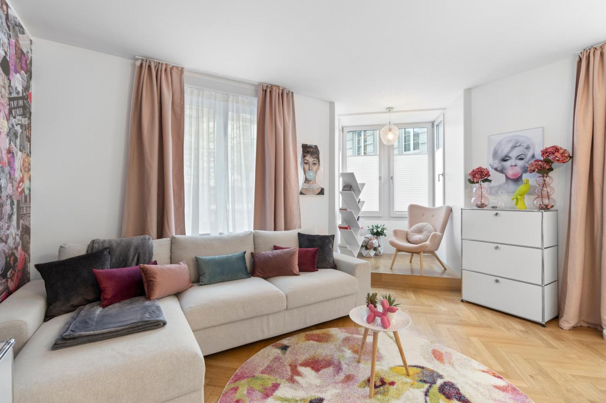 Boutique & Lux I Location I Freeparking I Ac I Fast Wifi Apartment Zurich