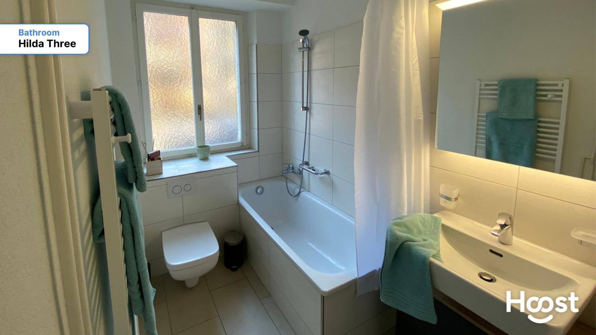 H3 With 3,5 Rooms, 2 Bedroom Livingroom And Big Kitchen, Modern And Apartment Zürich