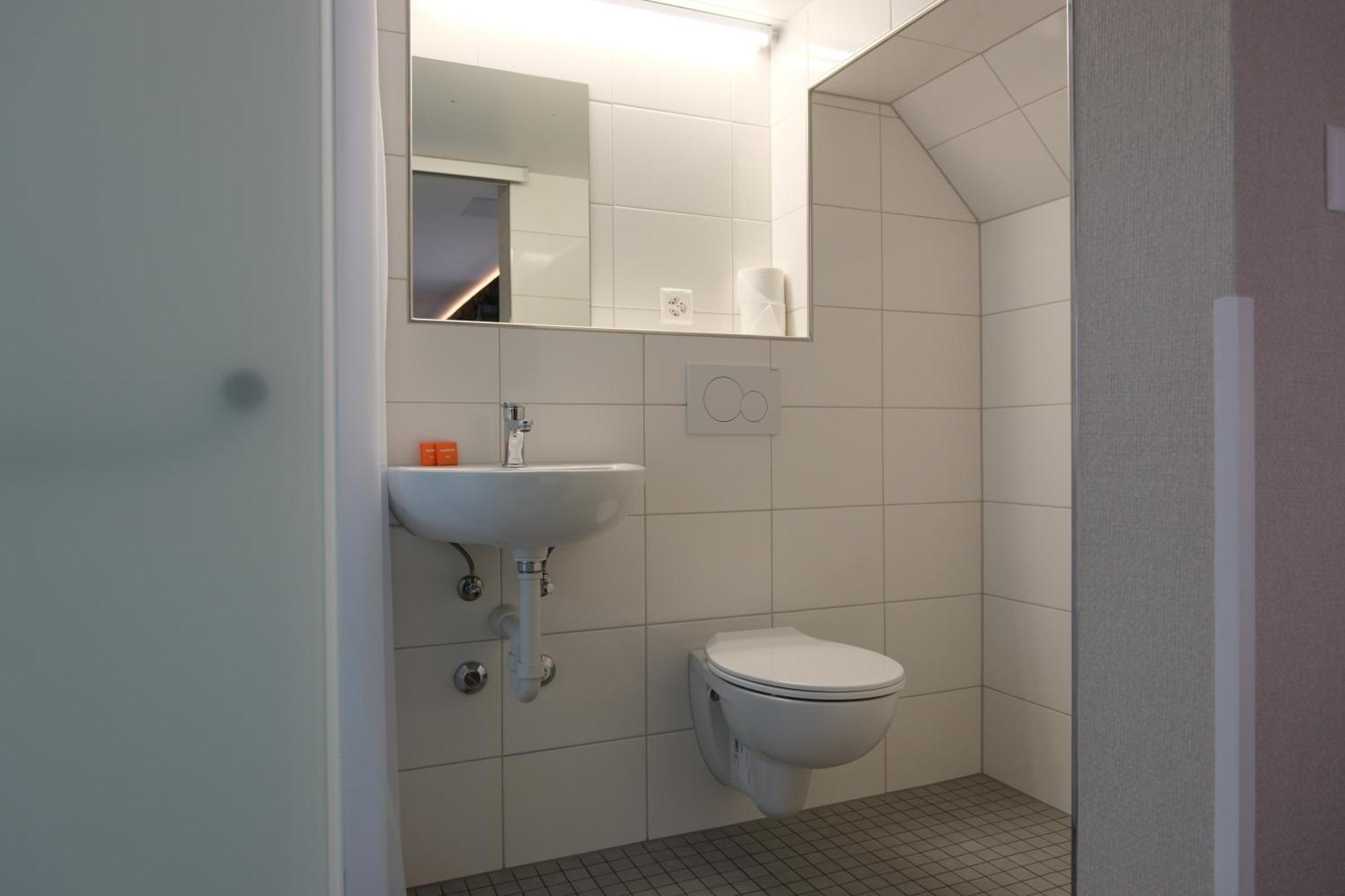 Easyhotel Zuerich City Main Station *