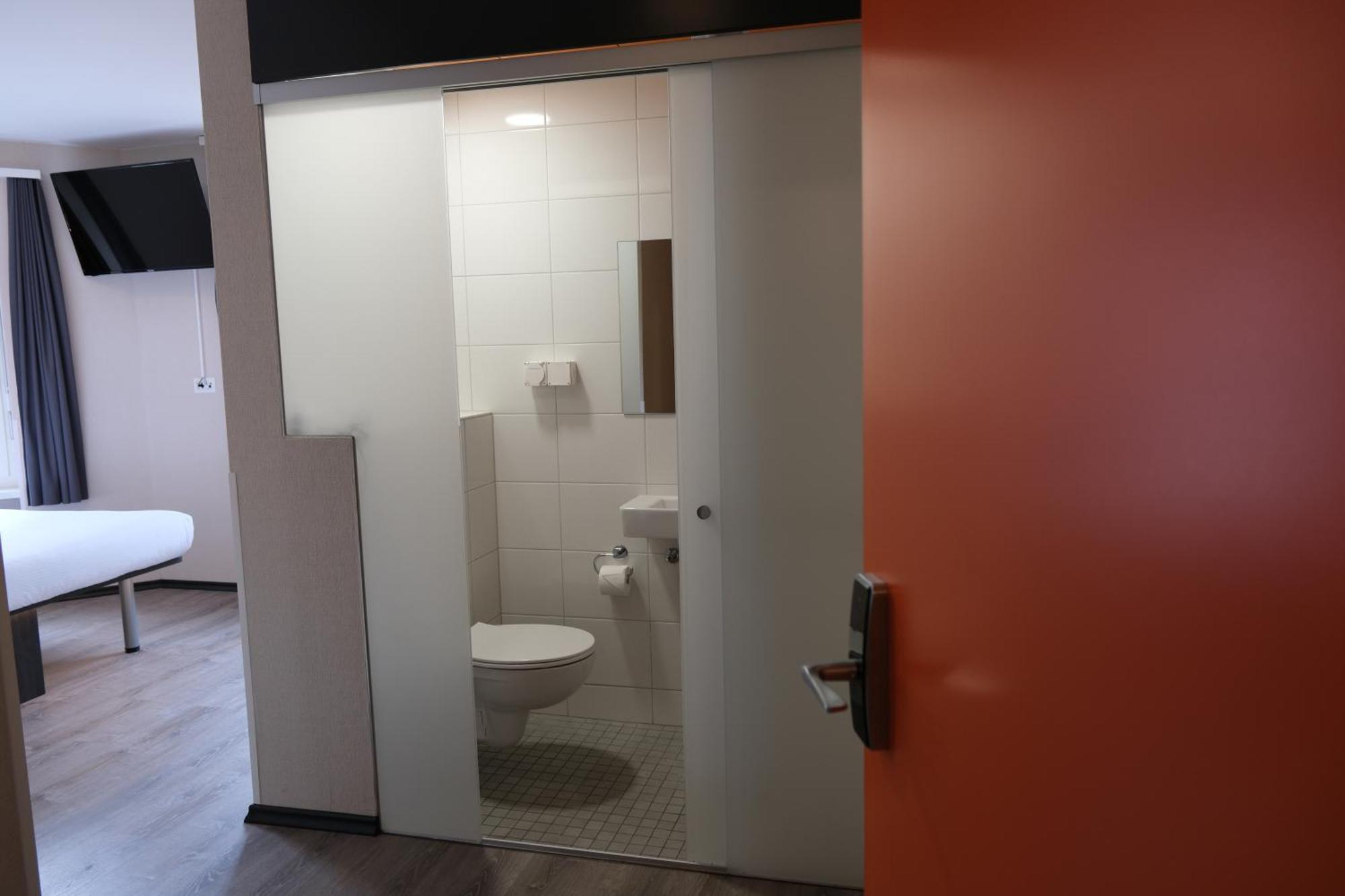 Easyhotel Main Station Zurich