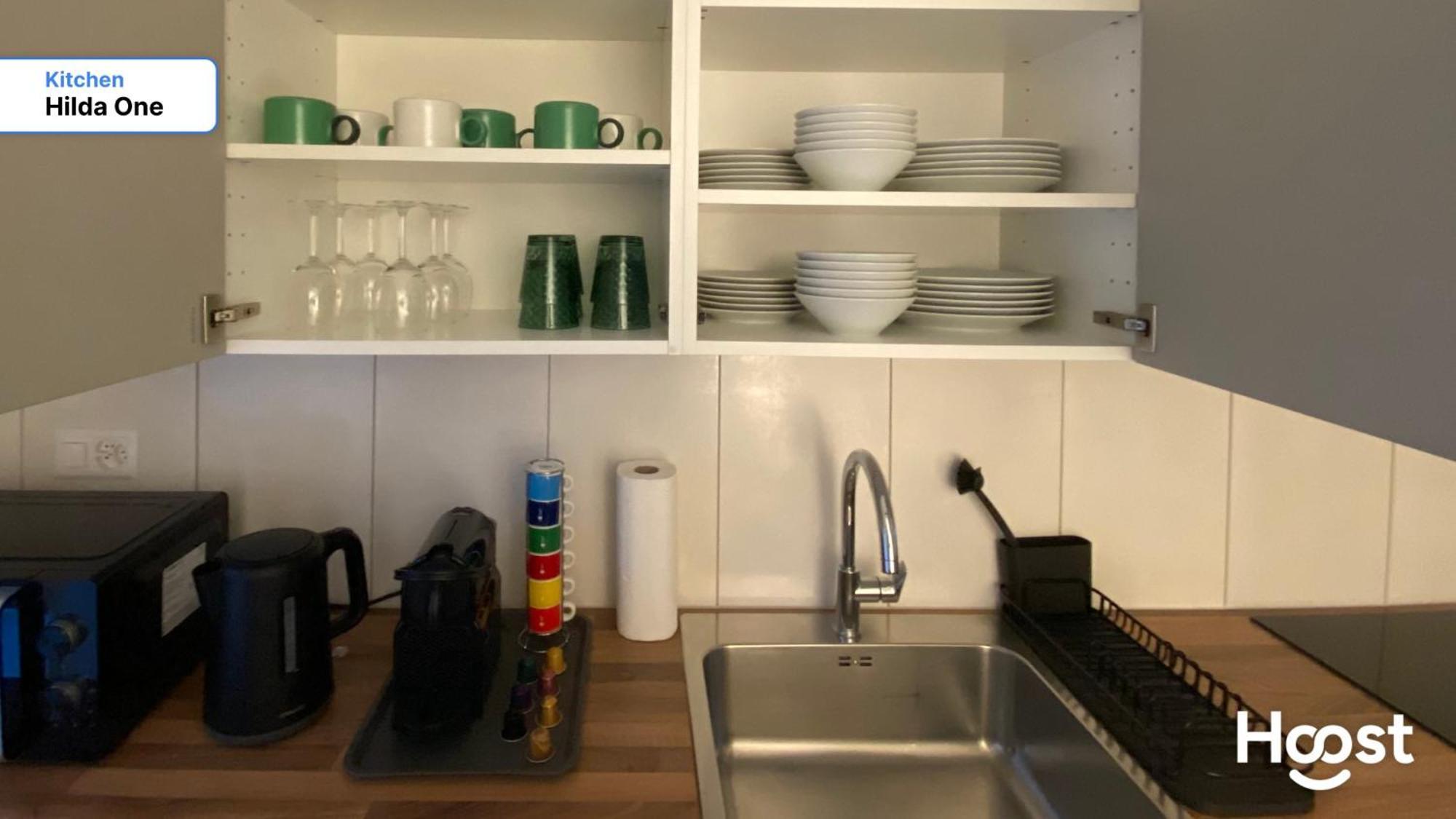 H1 With 4,5 Room, Bathroom, Kitchen, Central, Quiet & Modern With Office Zürich