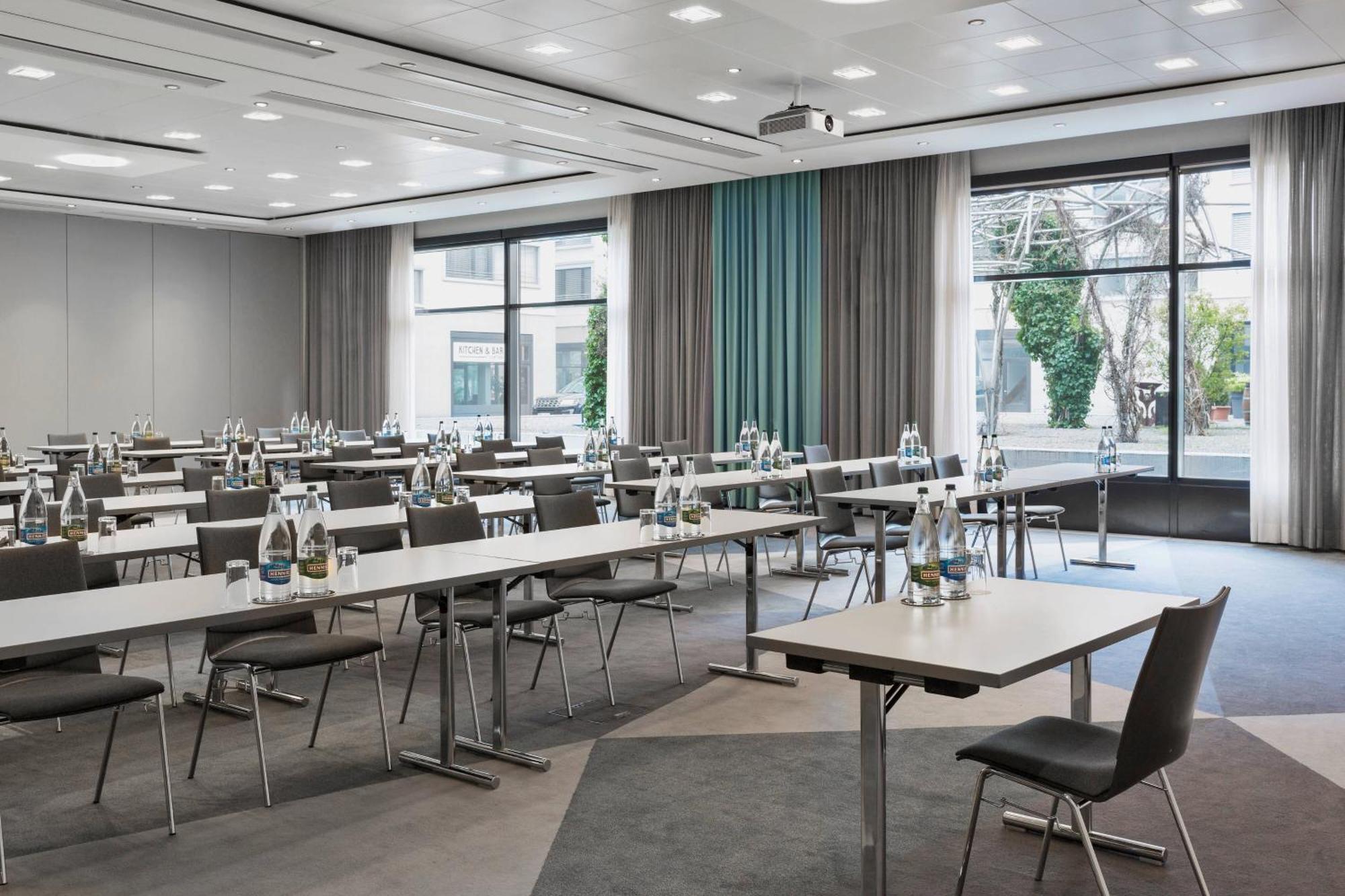 Courtyard By Marriott North Hotel 4*