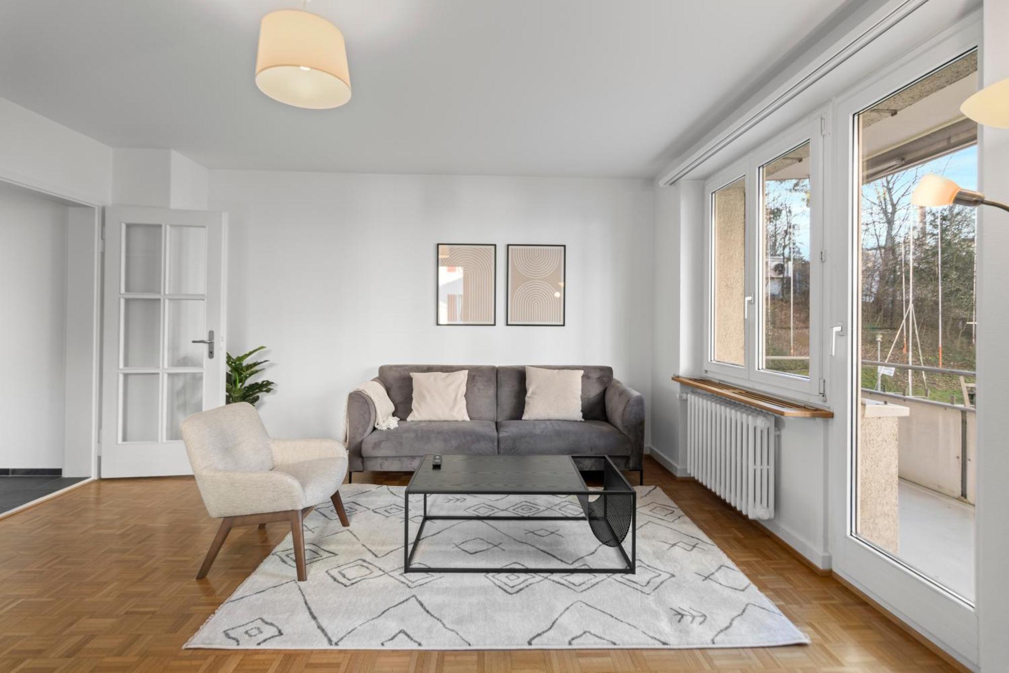 Lovely Flats In Great Location *