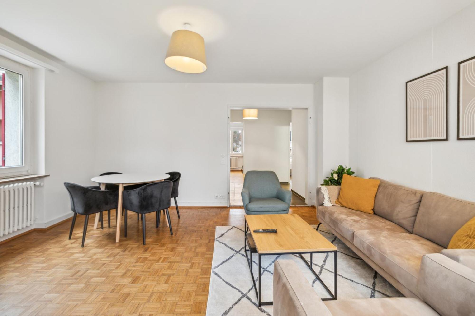 Lovely Flats In Great Location *
