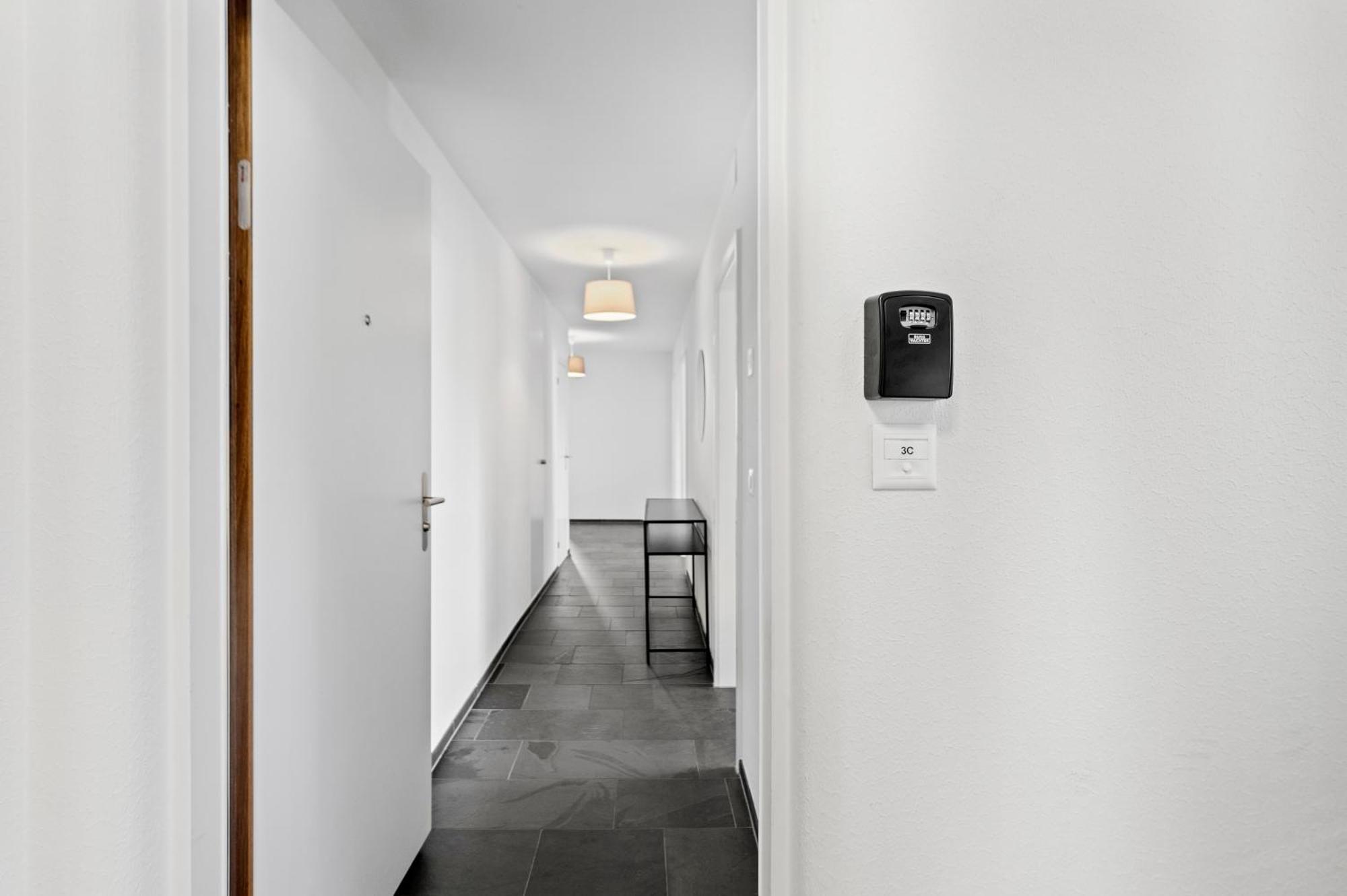 Lovely Flats In Great Location *