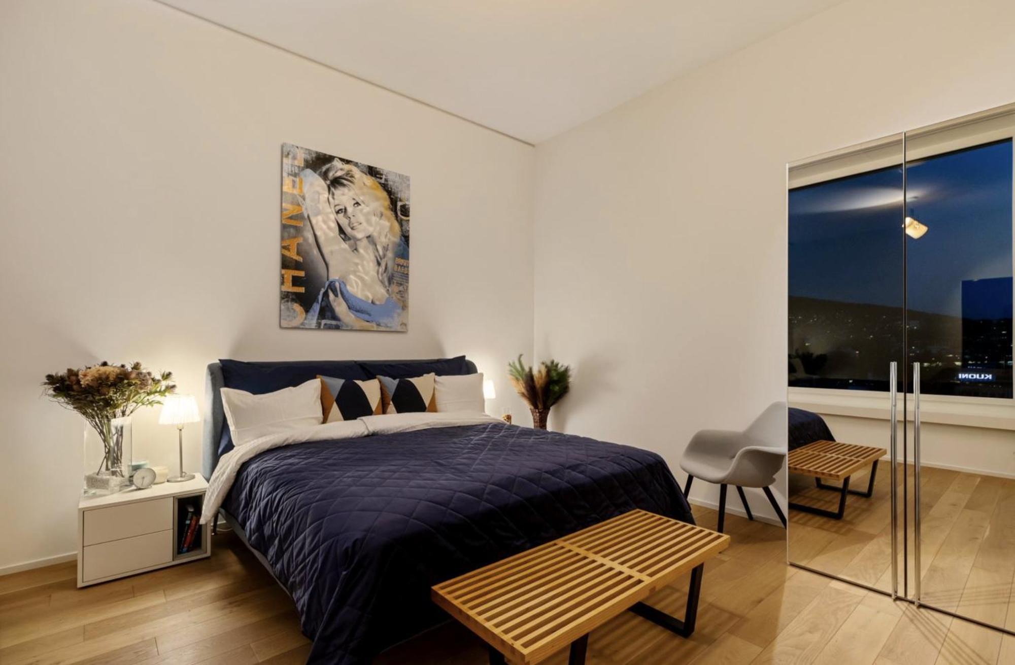 Large Luxury Business Penthouse Near Main Station Zurich