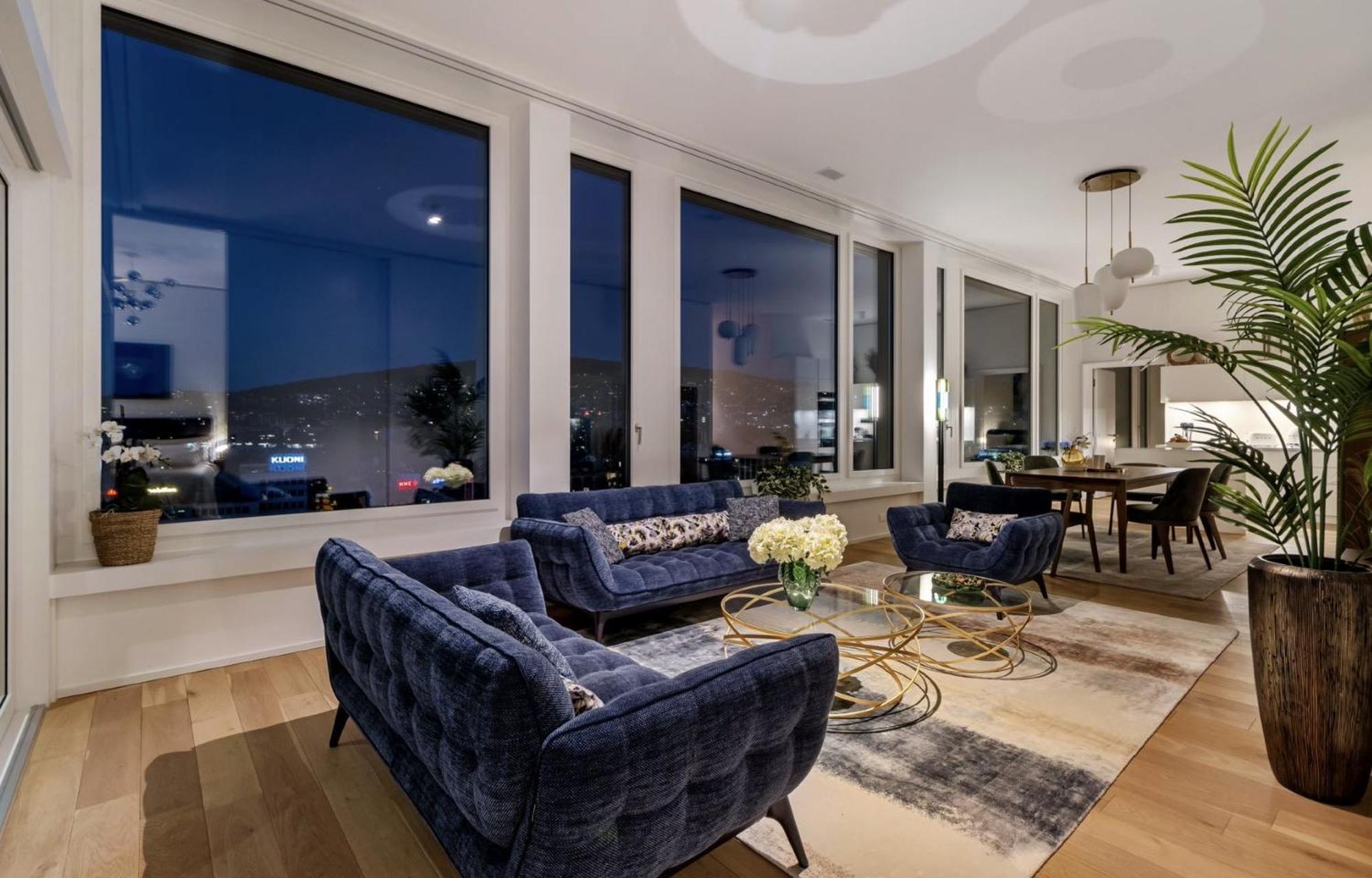 Apartment Large Luxury Business Penthouse Near Main Station