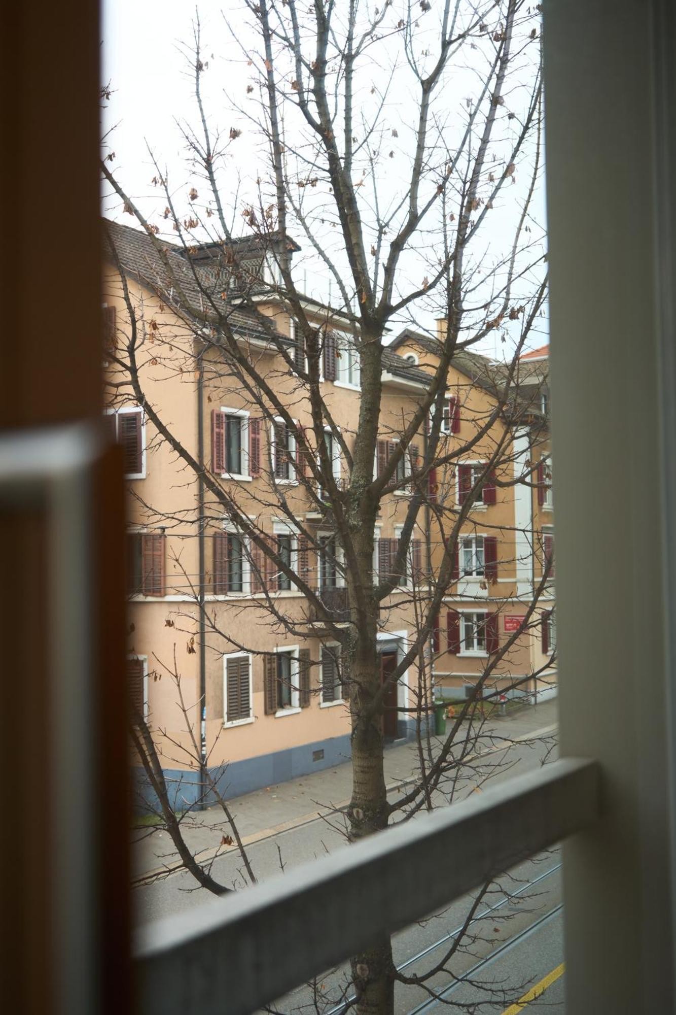 Wollishofen Station 2 Bedroom Luxury Apartment *