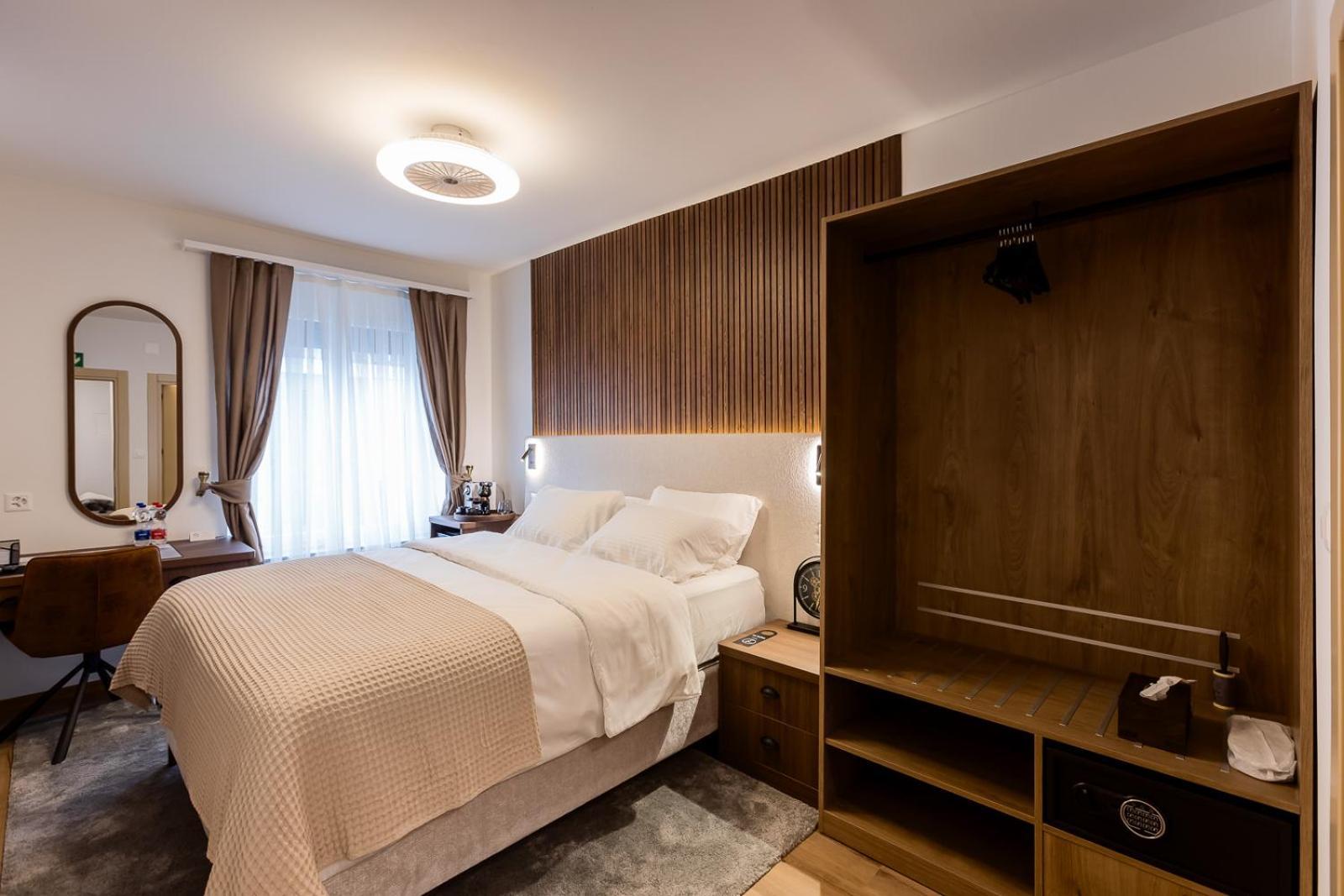 Deluxe & Kreis 4 Hotel Zurich