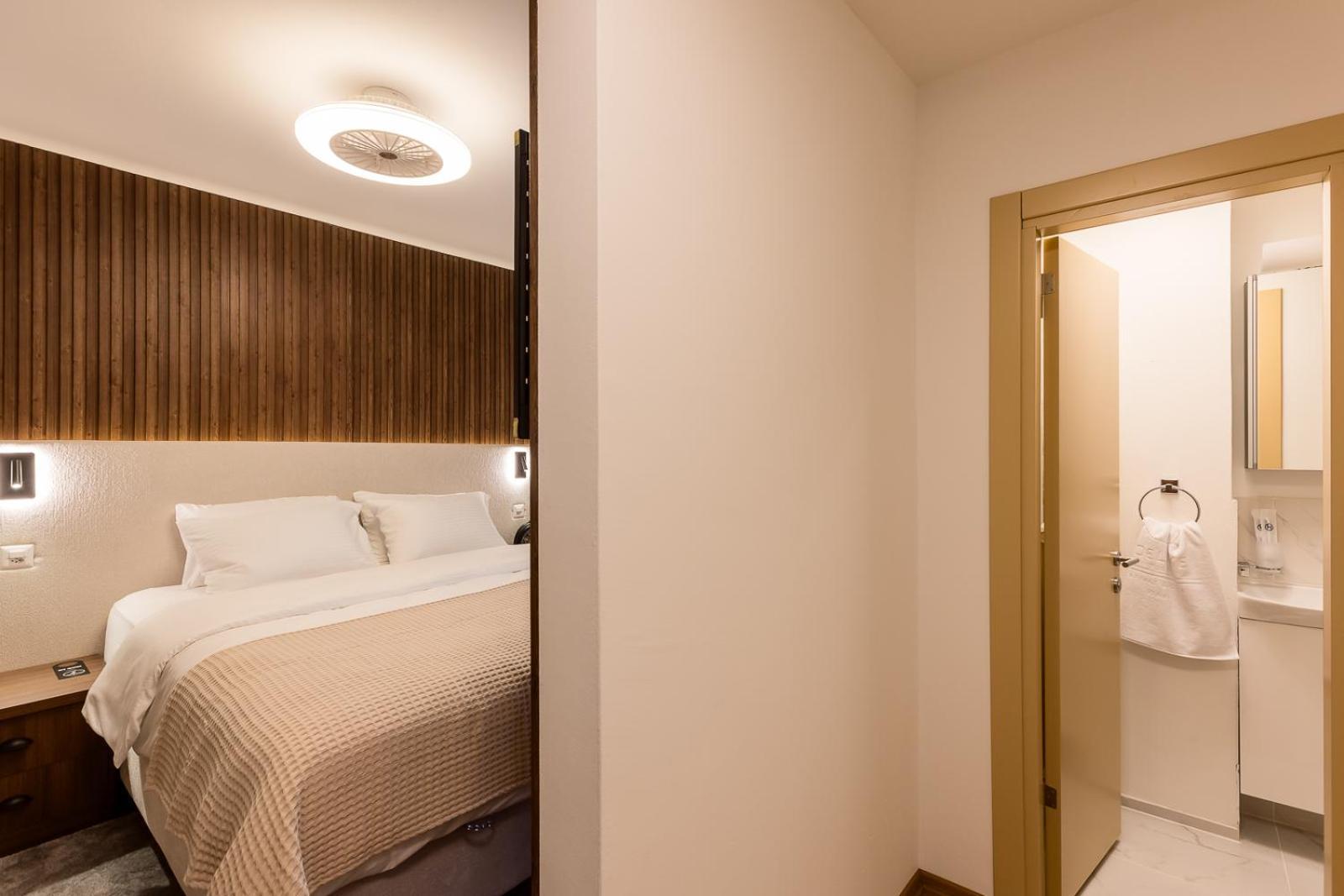 Deluxe & Kreis 4 Hotel