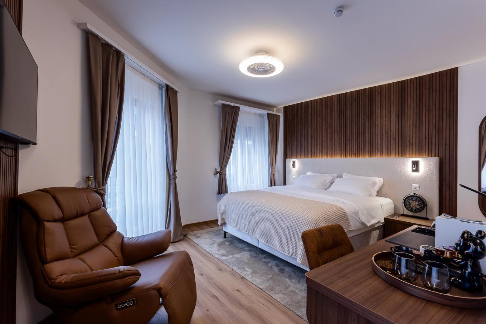 Hotel Deluxe & Kreis 4 Zurich