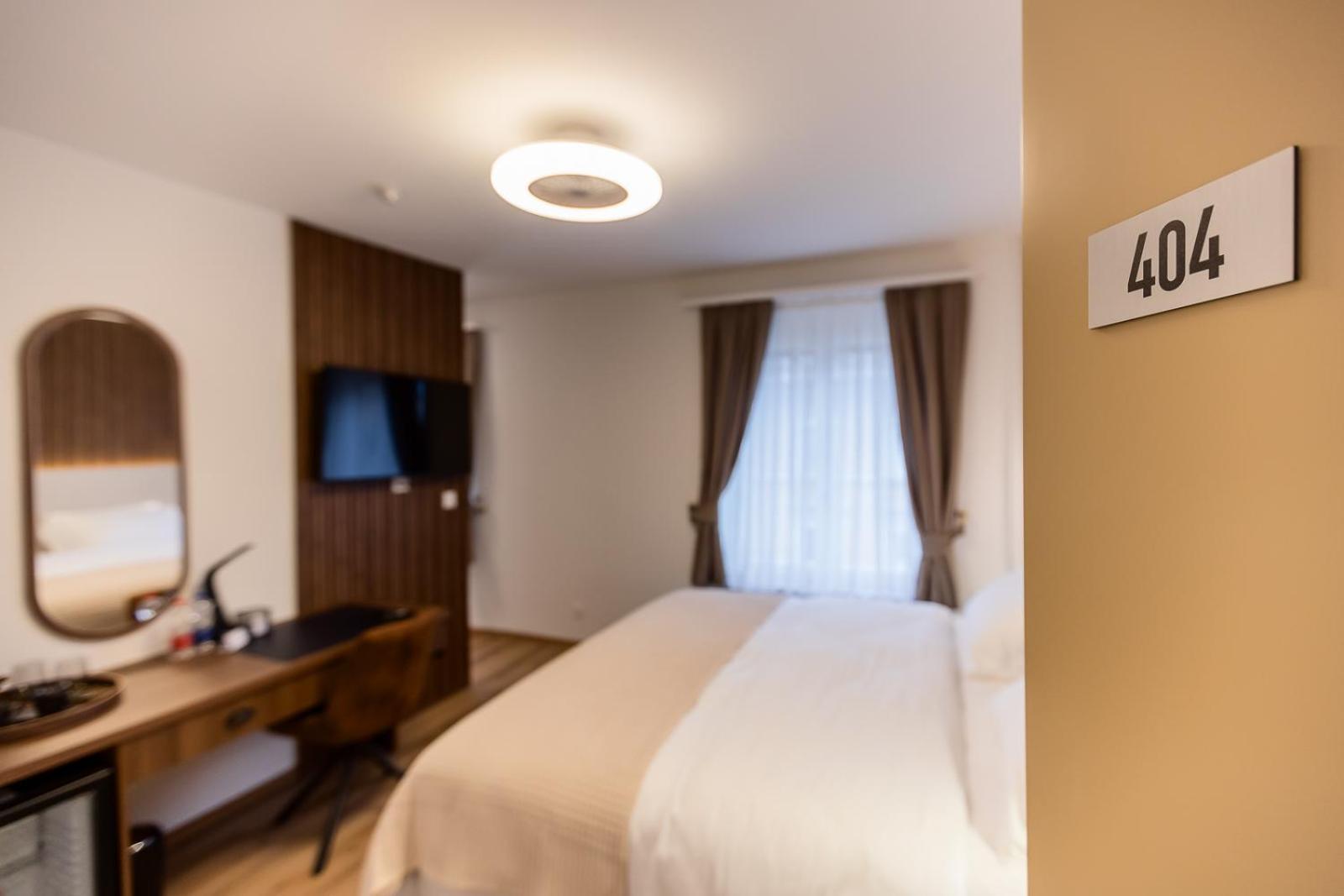 Hotel Deluxe & Kreis 4 Zurich