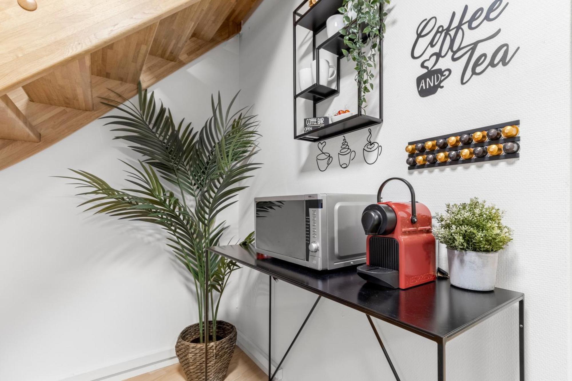 Apartment Value For Money & Ac & Stunning Mountain View & Freeparking & Comfort Zürich