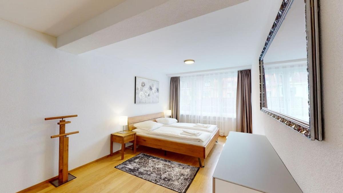 2br Flat In The Center - West 12 Apartment *