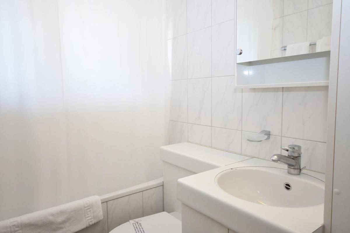 Smart In The Center - Crown 46 Apartment