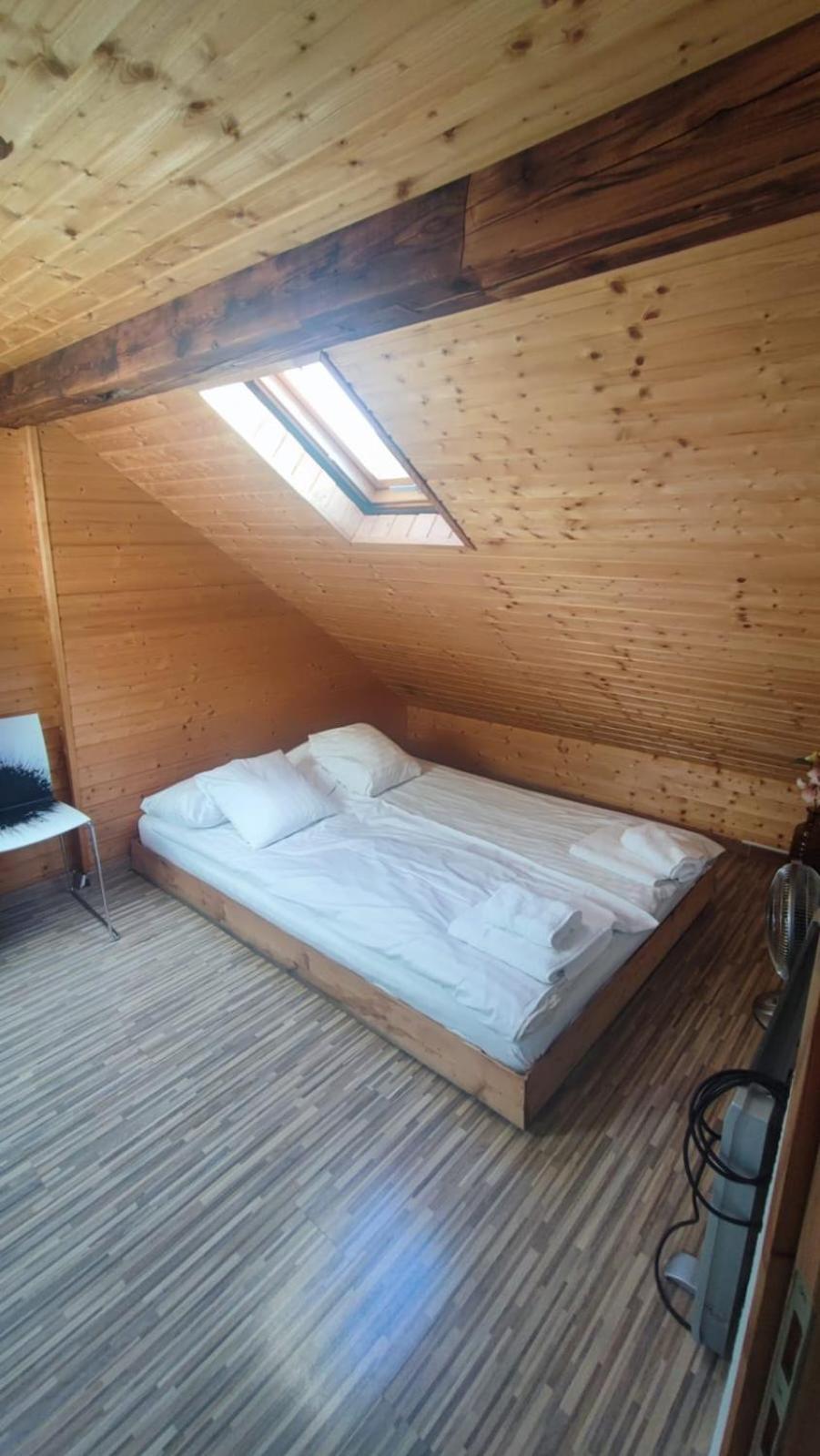Apartamento Attic Loft With Rooftop Terrace! Zurique