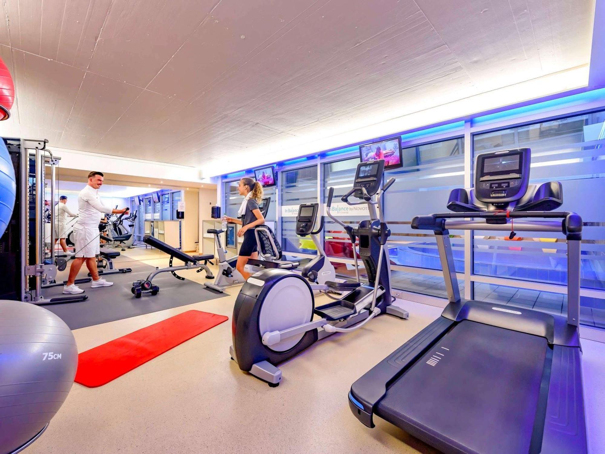 Novotel West Hotel 4*
