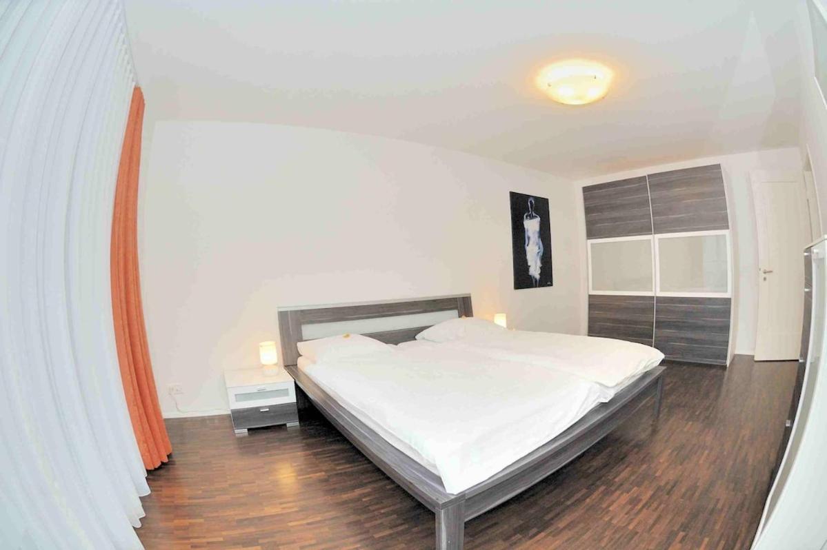 2br Near - Flower 23