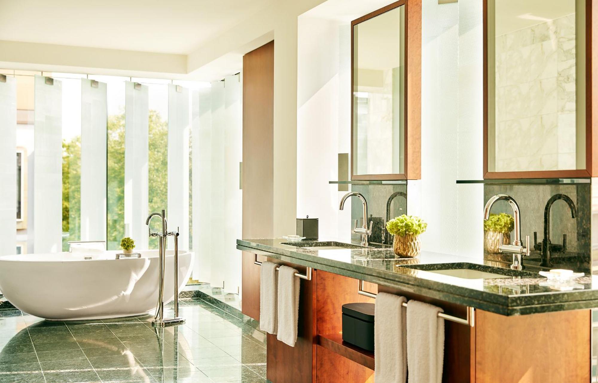 Park Hyatt - Center Luxury