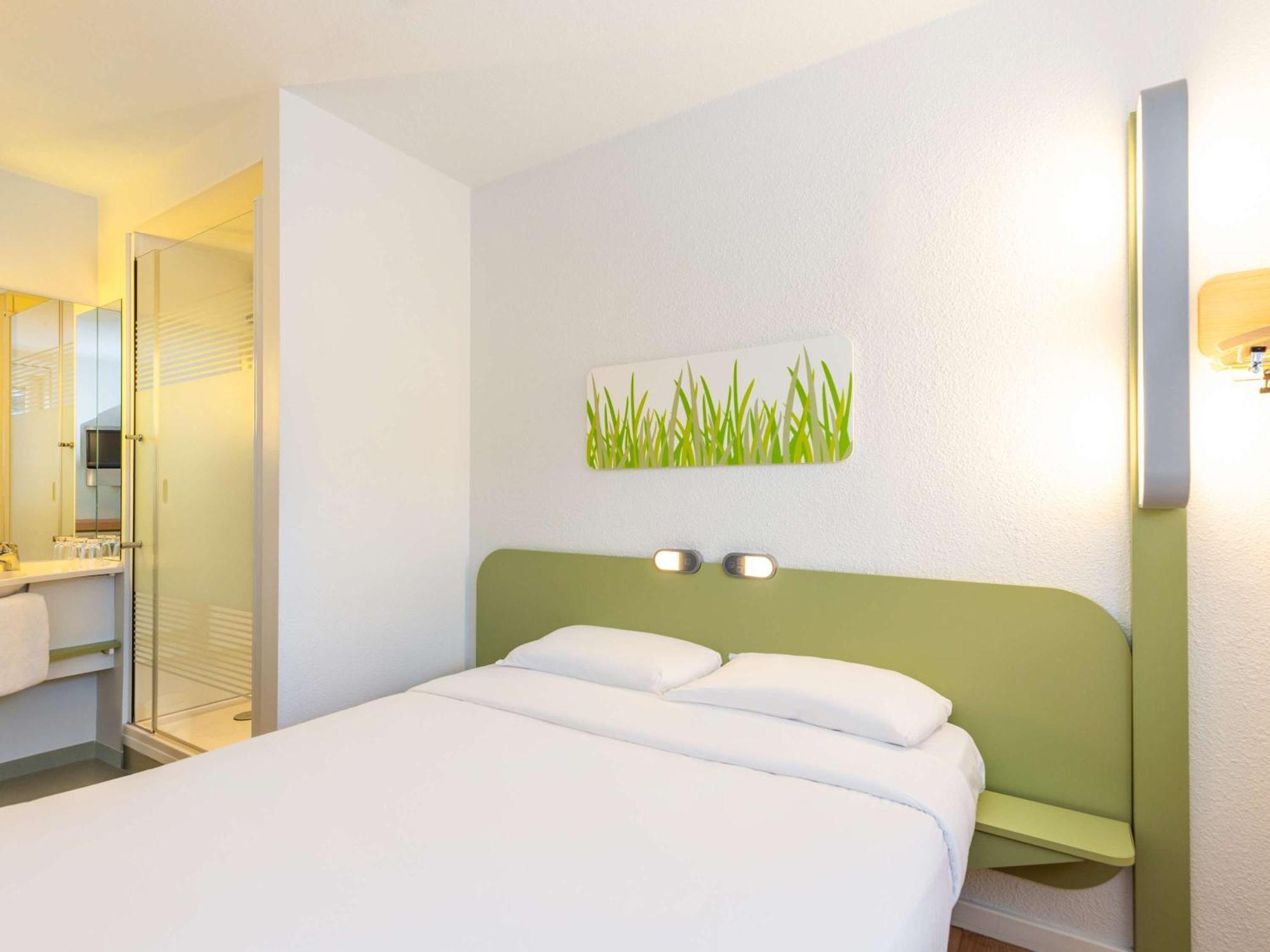 Ibis Budget West Zurich