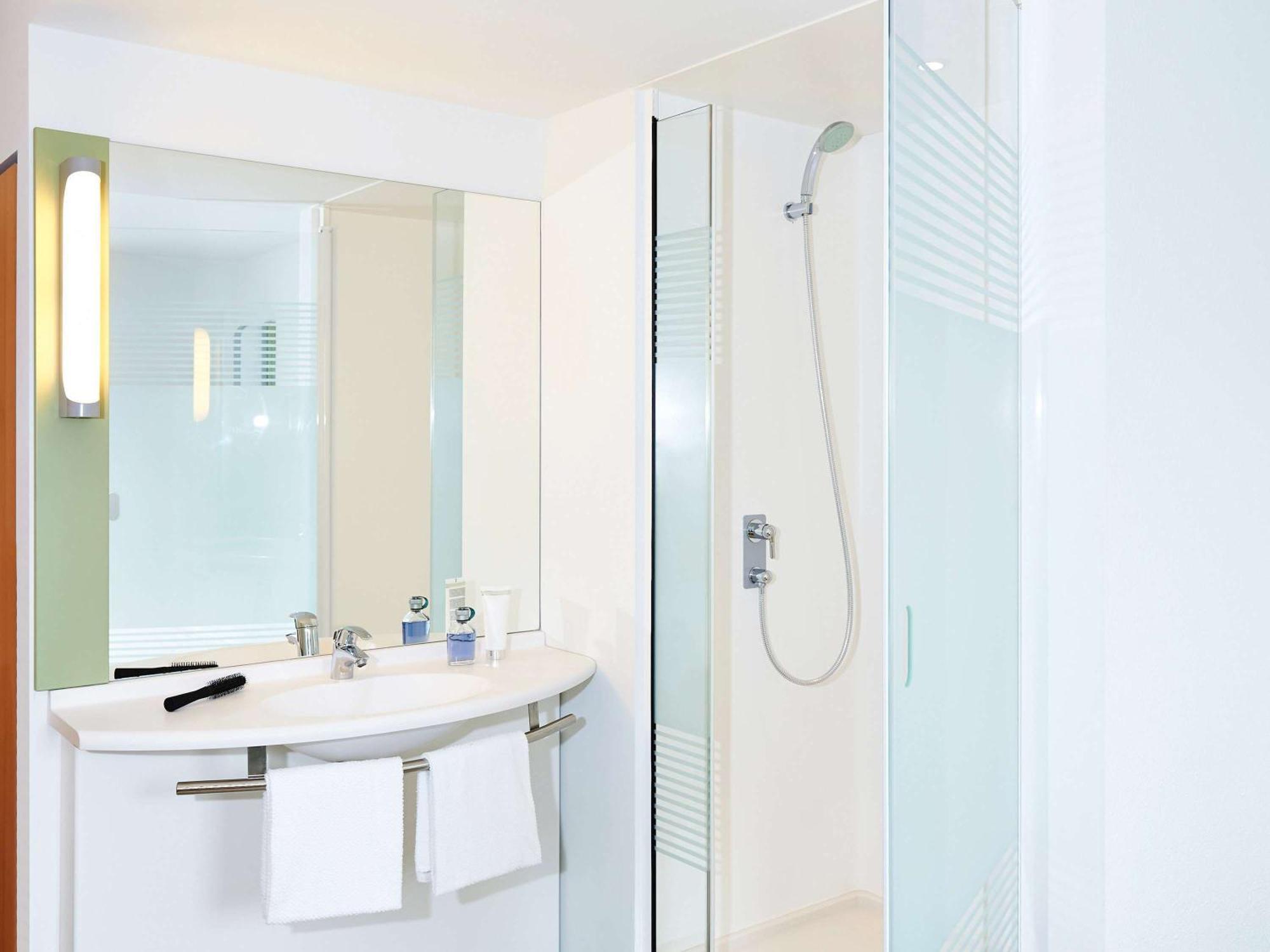 Ibis Budget West Zurich