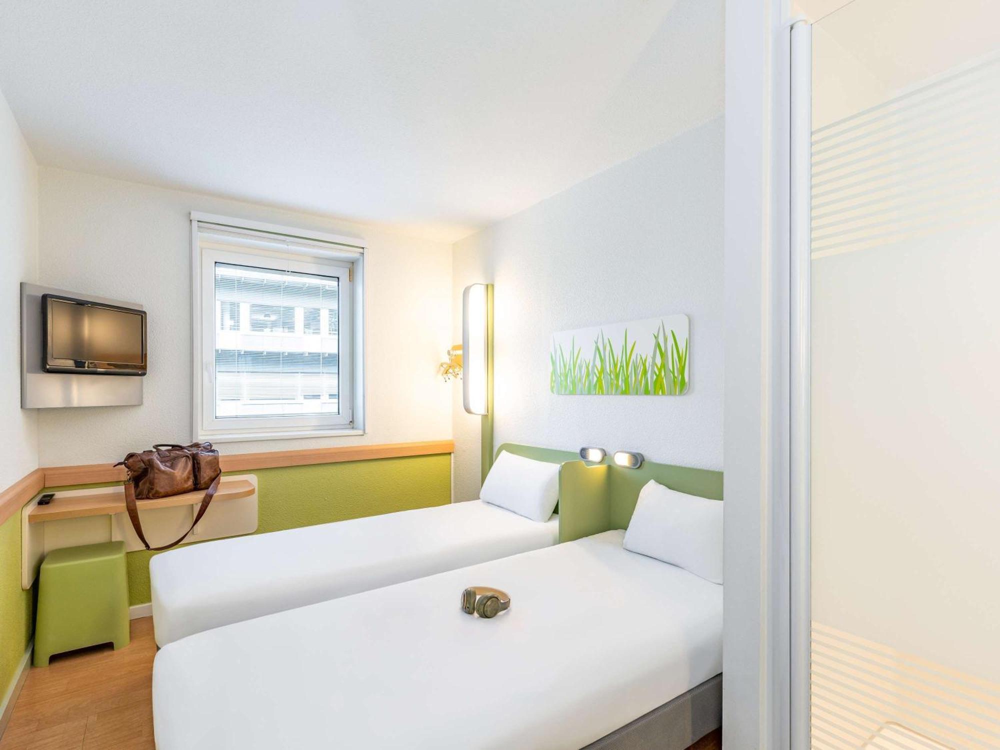 Ibis Budget West