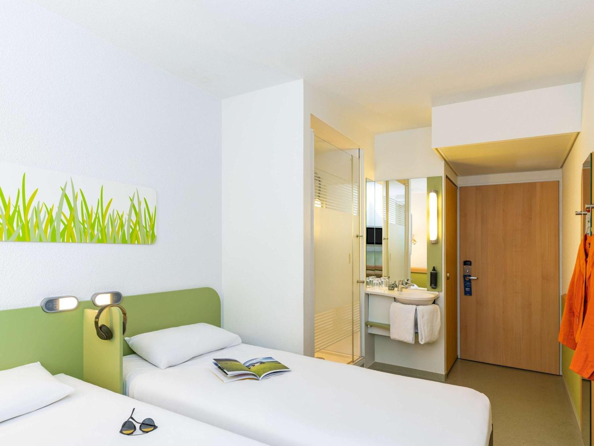 Hotel Ibis Budget West
