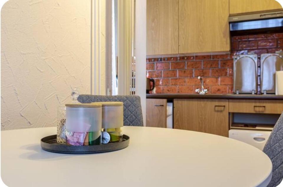 Apartamento 5-mins Walk To Main Station - Center *