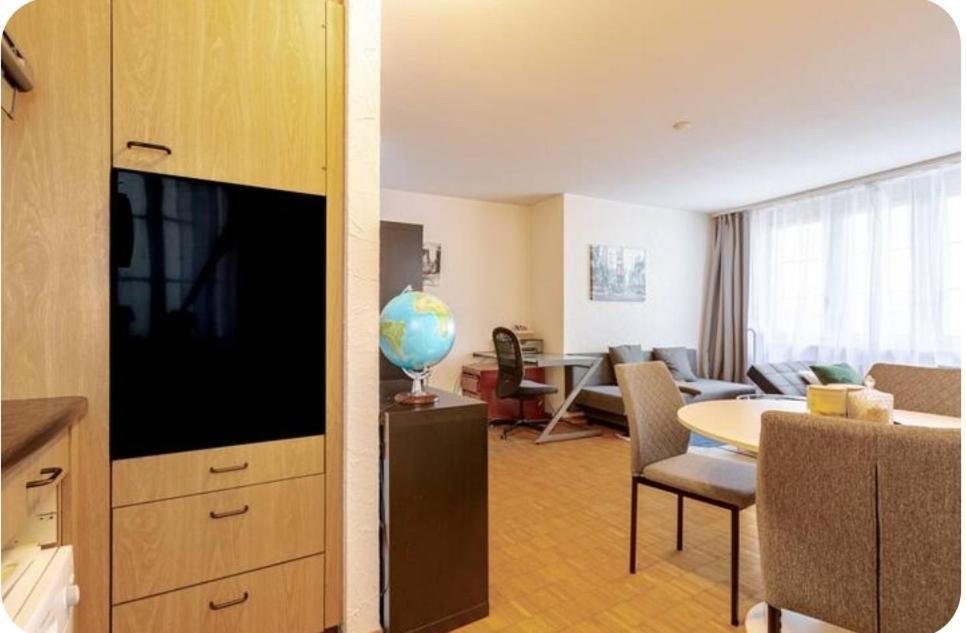 5-mins Walk To Main Station - Center Zurique