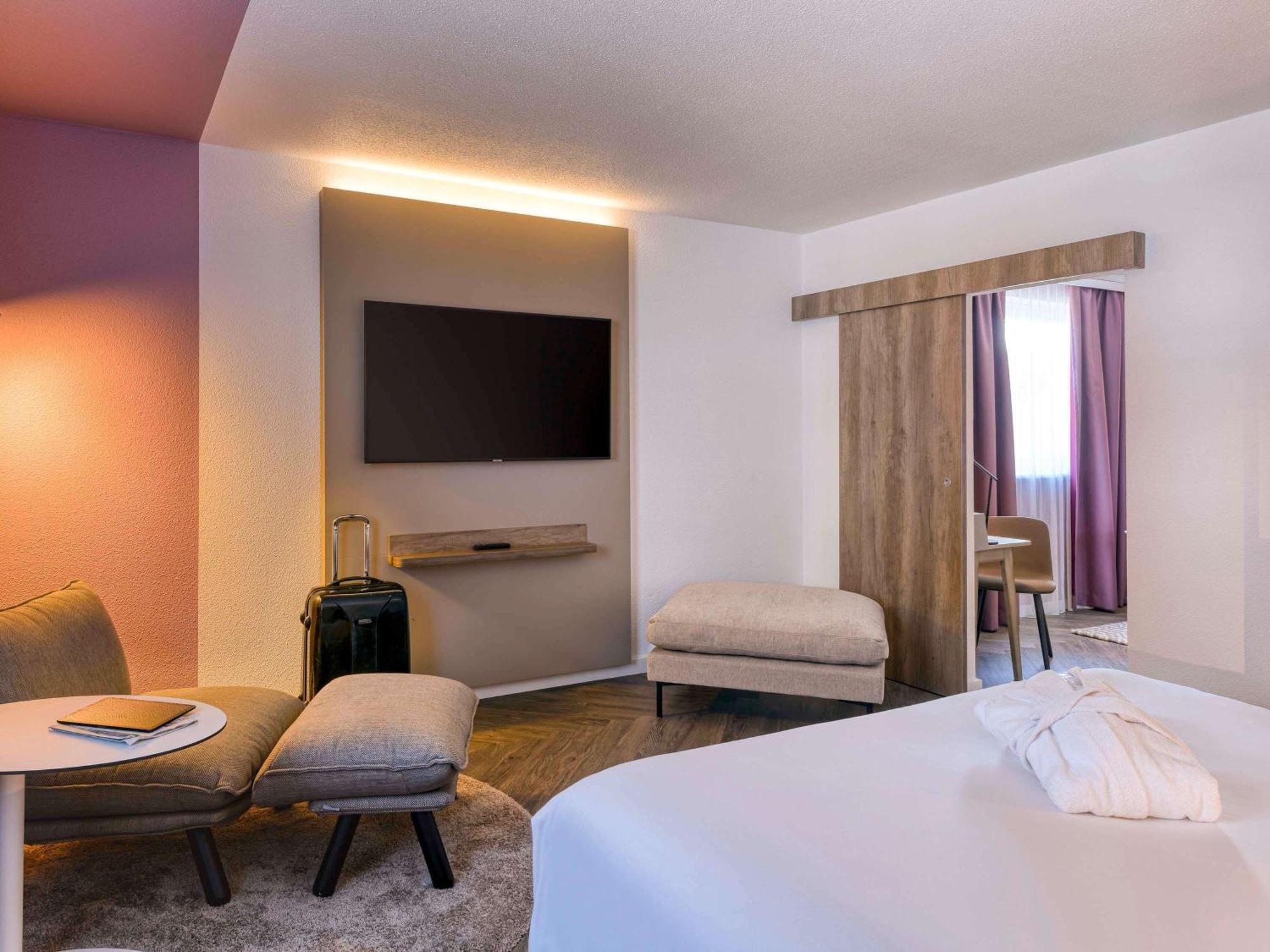 Novotel West 4*