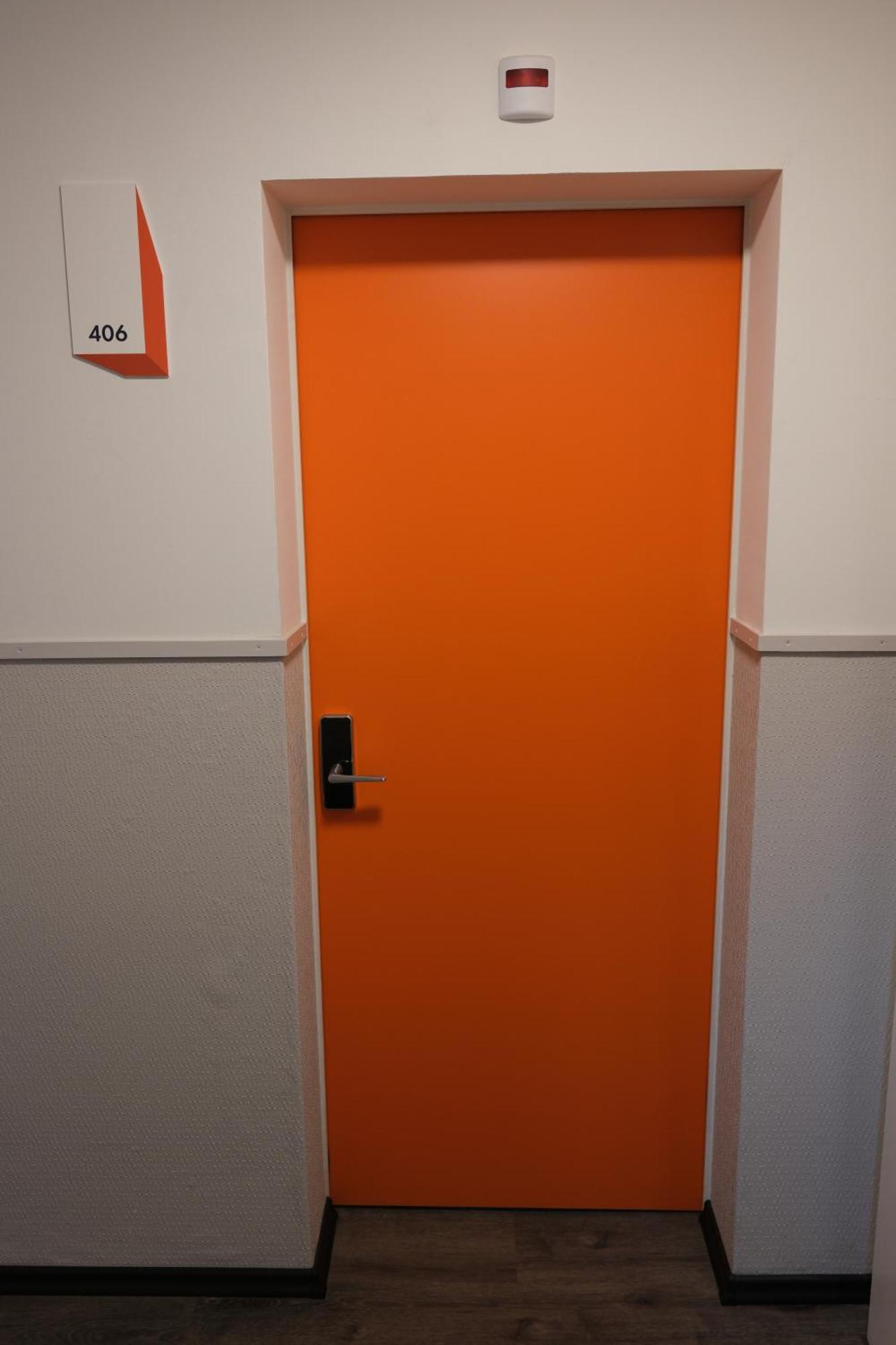 Easyhotel Zuerich City Main Station Hotel *