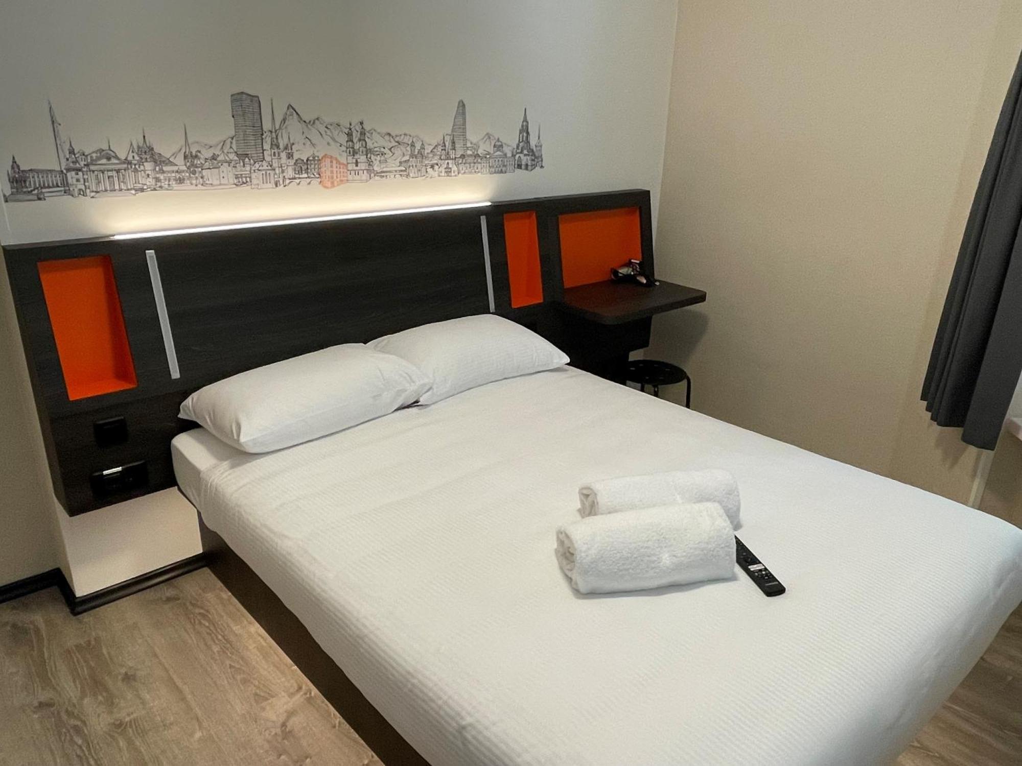 Easyhotel Main Station Hotel Zurich