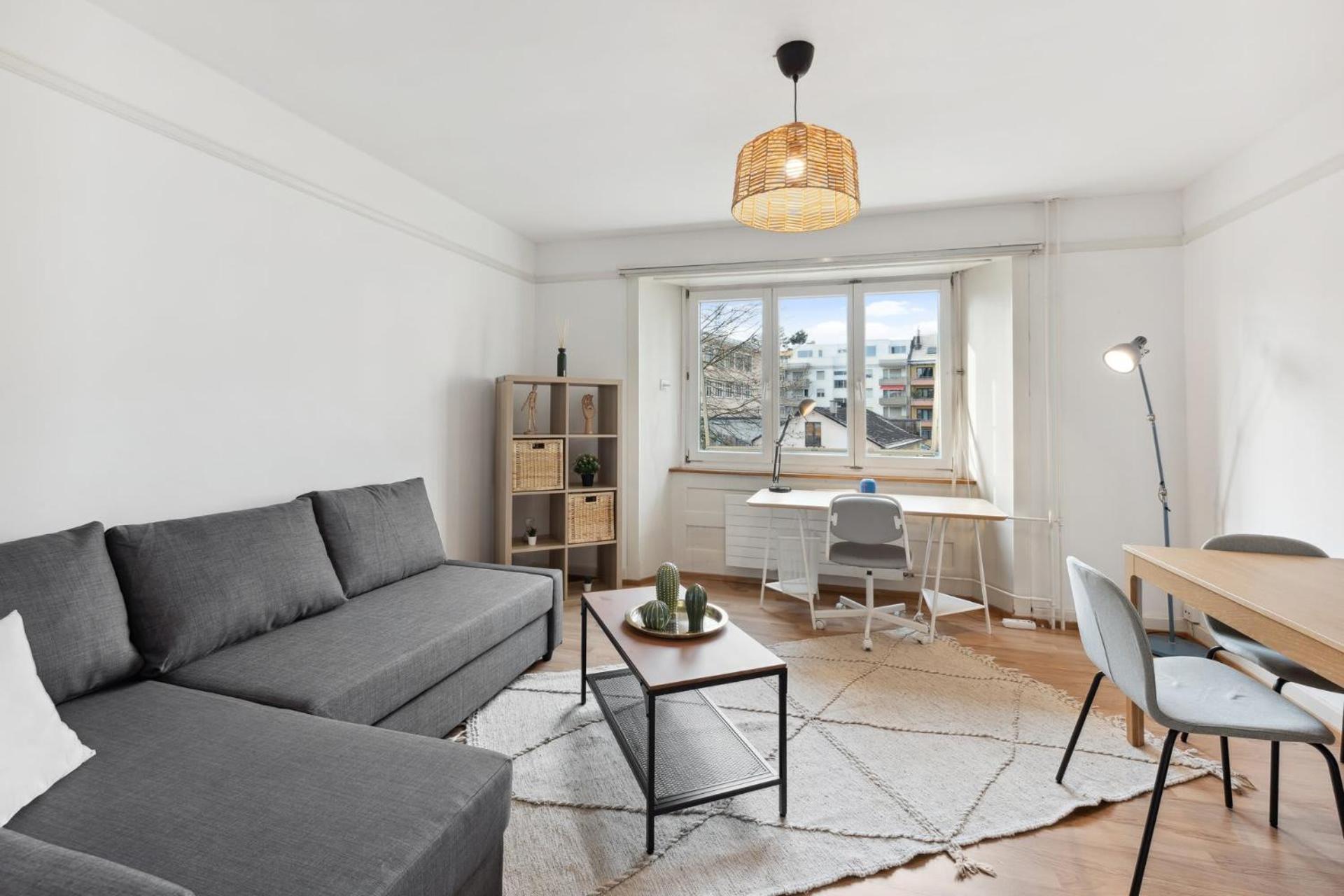 Basic 2br With Full Kitchen Apartment *