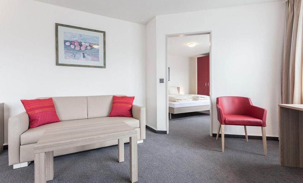 Ema House Serviced Aussersihl Apartment *